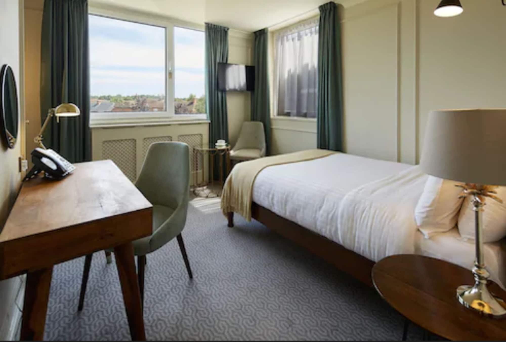 Hotel Cromwell Stevenage Extérieur photo